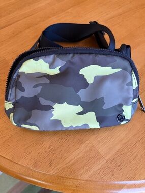 lululemon athletica Camo everywhere Belt Bag — Lime Green and Black